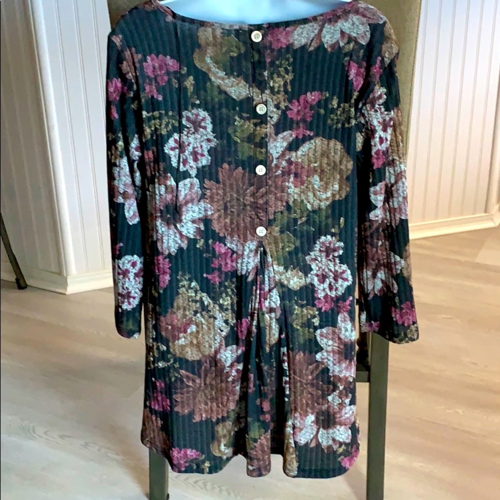Blouse - Picture 2 of 2